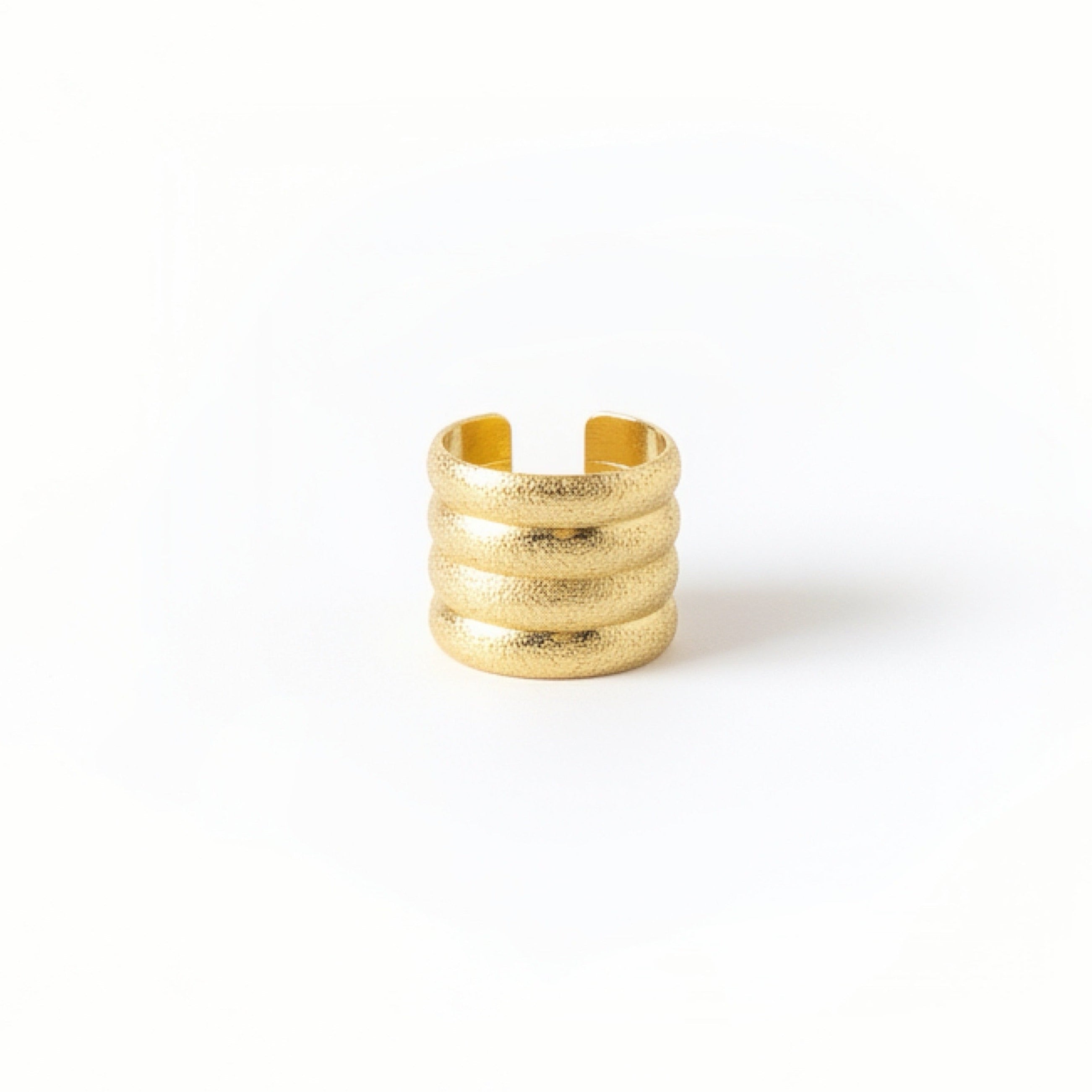 Earcuff SAVAGE ✨ enchape oro 18k
